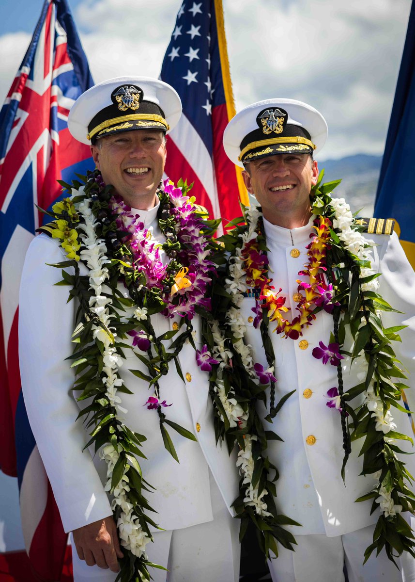 PEARL HARBOR, Hawaii – Cmdr. Jonathan Greenwald relieved Cmdr. John E. Holthaus as commanding officer of USS Michael Murphy (DDG 112) in a ceremony held at Joint Base Pearl Harbor-Hickam, April 18. Read the story here: dvidshub.net/r/5wi6c8 @JointBasePHH @USPacificFleet