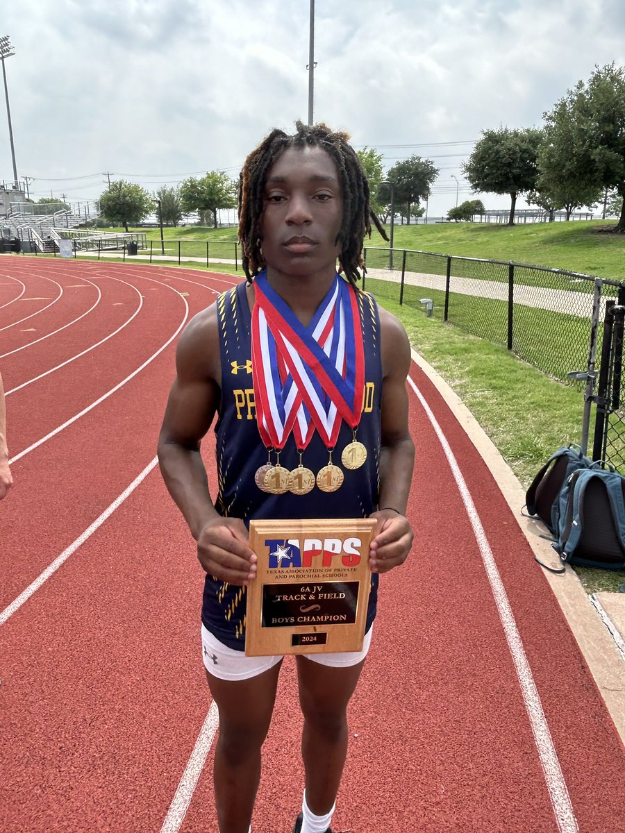 Congrats to @_JaydenMoon2 on being selected the MVP of the district JV track championships! He lead the JV team to a district championship! Congrats to Coach @shestoutmire @omarstoutmire @CoachCoreyH Jayden and the team! 💨 It’s almost spring ball time!