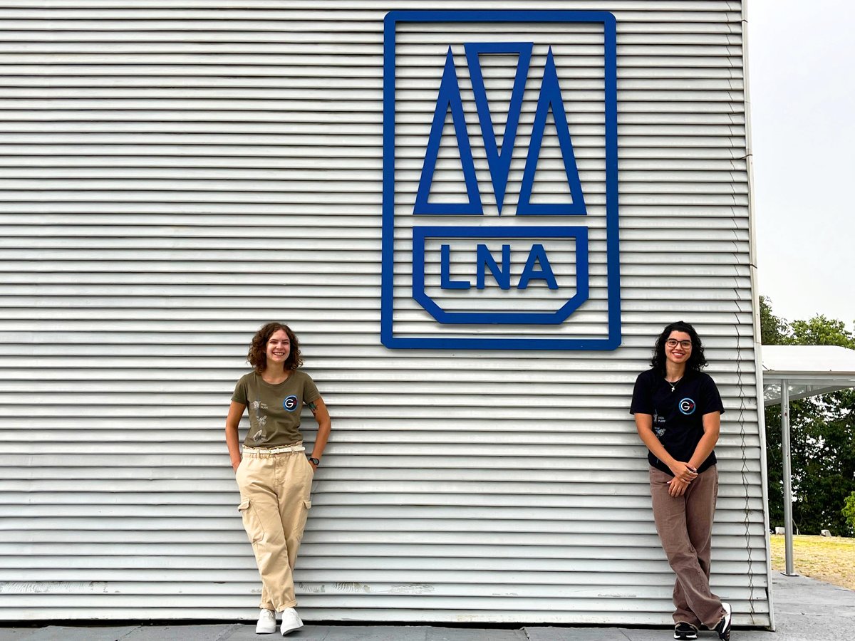AstroUFRN's tweet photo. Neste ano,  mais uma vez os alunos de iniciação ciêntífica tiveram o privilégio de  participar de um curso de observação e redução de dados no Observatório  Pico dos Dias do Laboratório Nacional de Astronomia. 

Siga-nos no instagram!
📸[https://t.co/Km2QERSSTS]

#astro #LNA #OPD https://t.co/l8gG8iF0kL