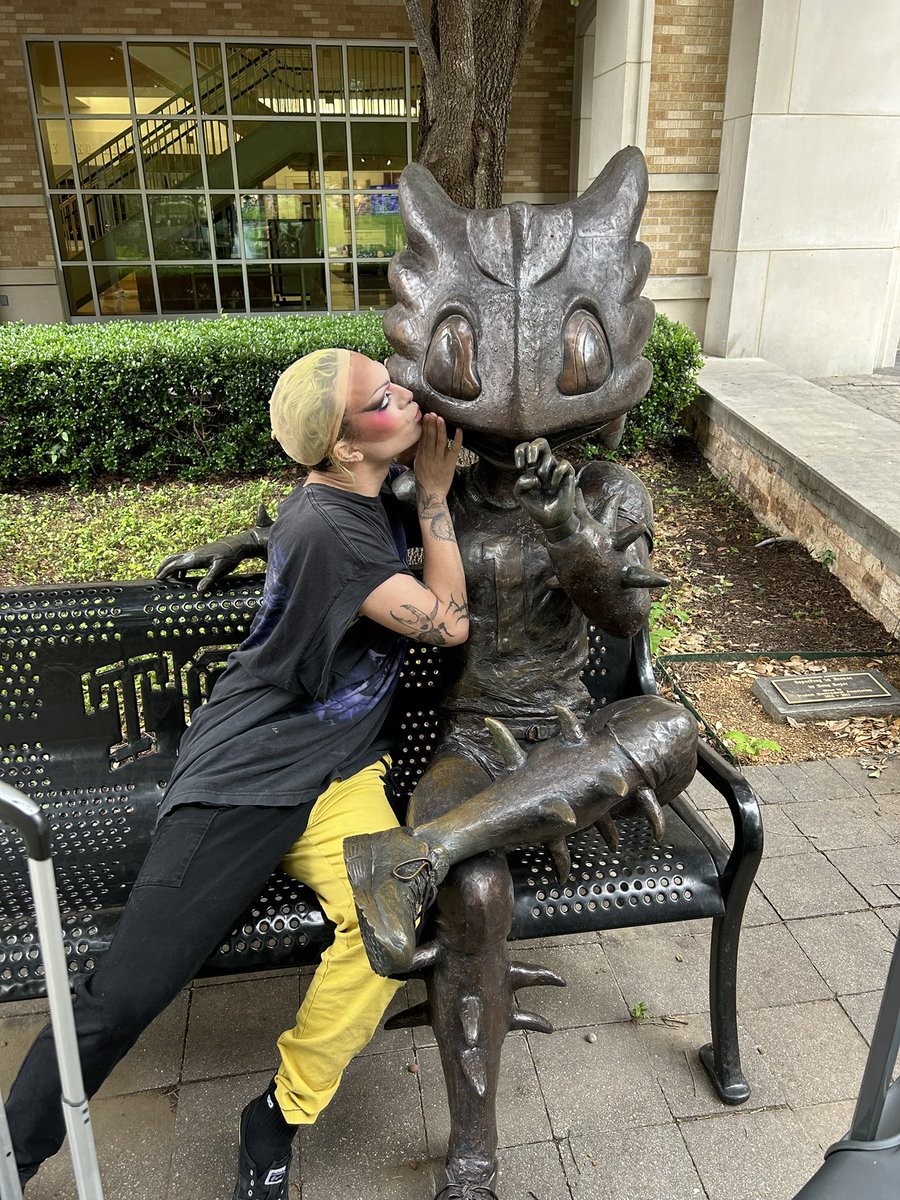 The TCU mascot is a fucking lizard twink. This booking was meant for me