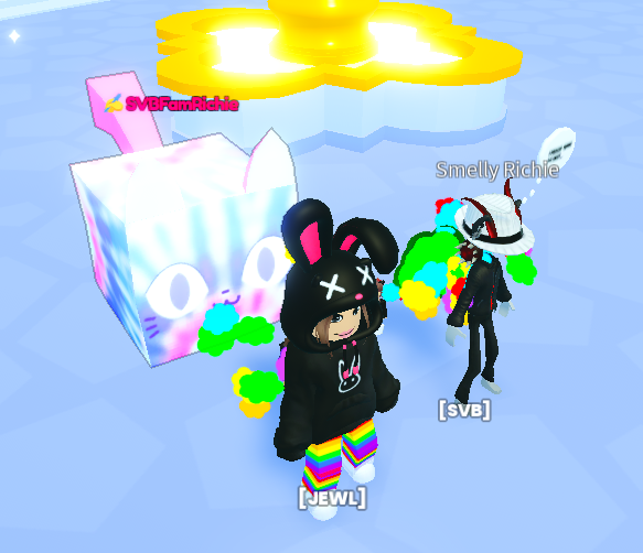 TheGamer_Mum's tweet photo. Collab GIVEAWAY with the amazing @SVBFAM !!!!
Huge Tiedye Cat (with a royalty charm) signed by Richie!!! 
To enter:
Follow me & @SVBFAM ✅
Like ✅
Retweet ✅
Comment your Roblox username below with the hashtag #RichieSmells 👀✅

Winner will be chosen Monday April 22nd 7pm UK time!!
GOOD LUCK EVERYONE 🍀