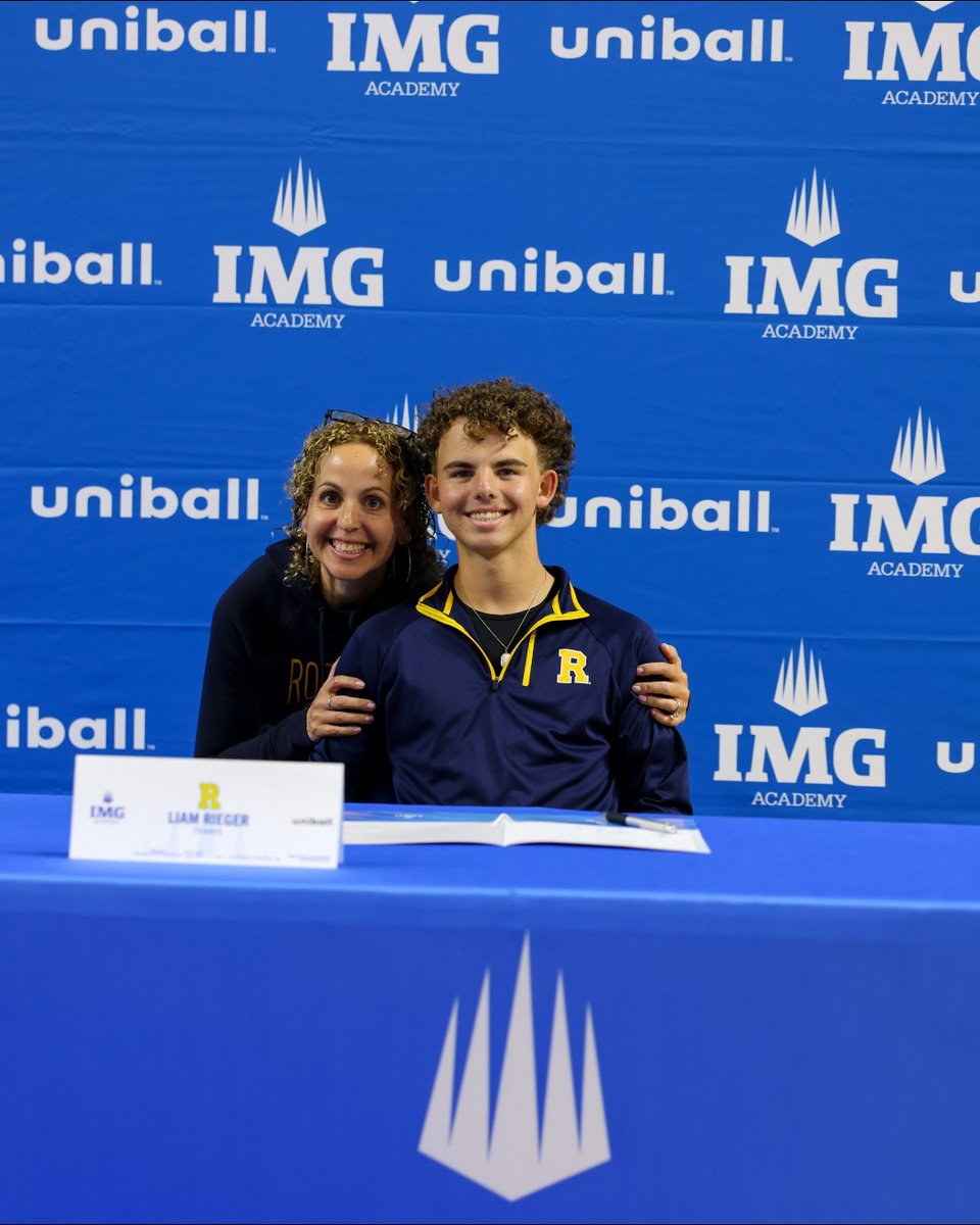 Signed, sealed, delivered—our student-athletes are off to chase their dreams. Congratulations on this remarkable achievement! 🎉