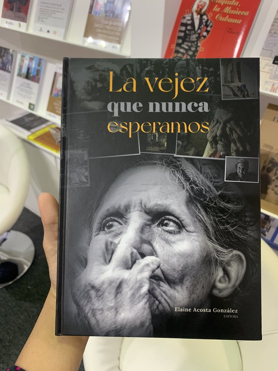 (3/8) Encontrarán el más reciente libro de @cuido60 editado por @ElaineAcos12122 en el que se hace un reconocimiento al aporte de las personas mayores en Cuba, a través de la fotografía, cuentos, ensayos, caricaturas, entre otros.