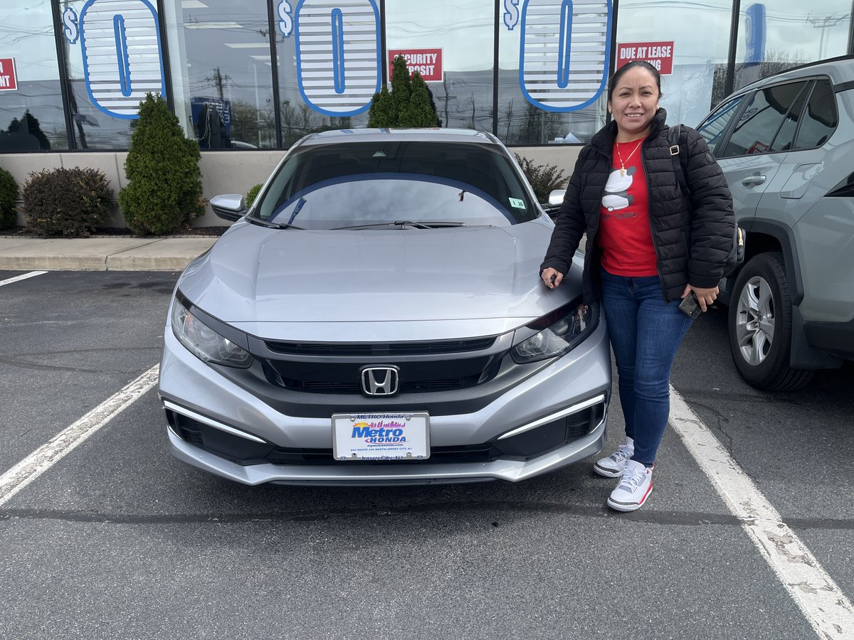 Welcoming another member to the Metro Honda family 👪 ❤️ 
Come down today and let us help you find your perfect Honda!
.
.
.
#MetroHonda #TheWayToGoIsMetro #JerseyCity #NJ #CarOfTheDay #HondaUSA #Honda #Offers #Lease #BuyNew #ShopNow #CarSpotting #CarsUnlimited