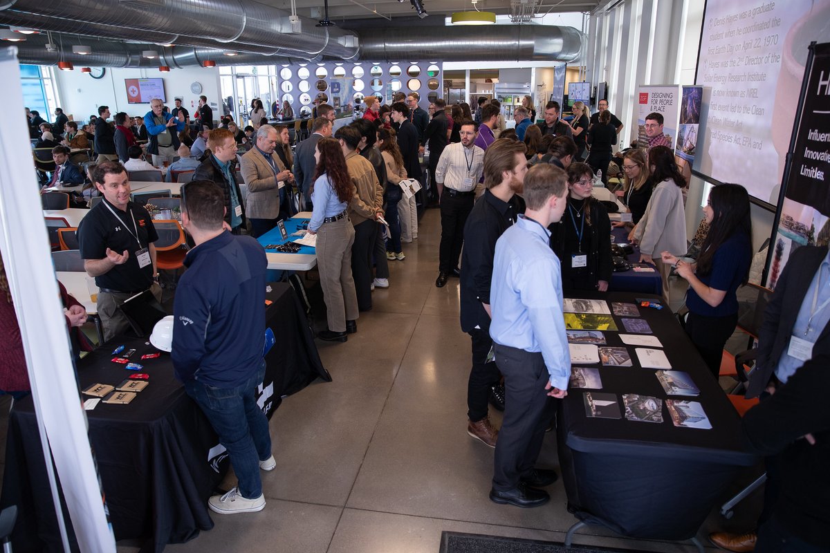 Sponsor networking is a success today! Thank-you to our sponsors who are talking with students about what a career in sustainable buildings looks like. We hope some magical matchmaking happens -- students are hired at the Solar Decathlon almost every year! solardecathlon.gov/about-sponsors…