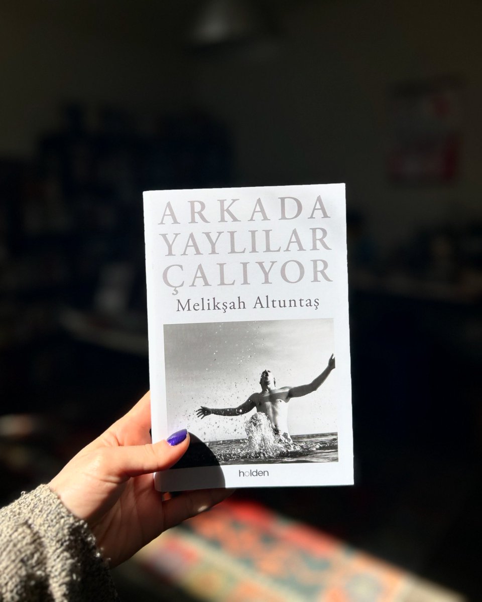 Melikşah Altuntaş’ın ilk kitabı “Arkada Yaylılar Çalıyor” şimdi Bunko’da! 🌊
<a href="/meliksahtas/">meliksahtas</a> 
<a href="/holdenkitap/">Holden Kitap</a>