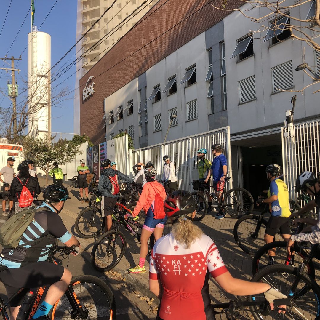 Domingão é dia de botar a bike na rua!

Desta vez, o passeio ciclístico tem como roteiro desbravar o Parque Campolim.

Os detalhes você encontra em sescsp.org.br/programacao/pa…

Partiu pedal! 🚴‍♀️🚴🚴‍♂️