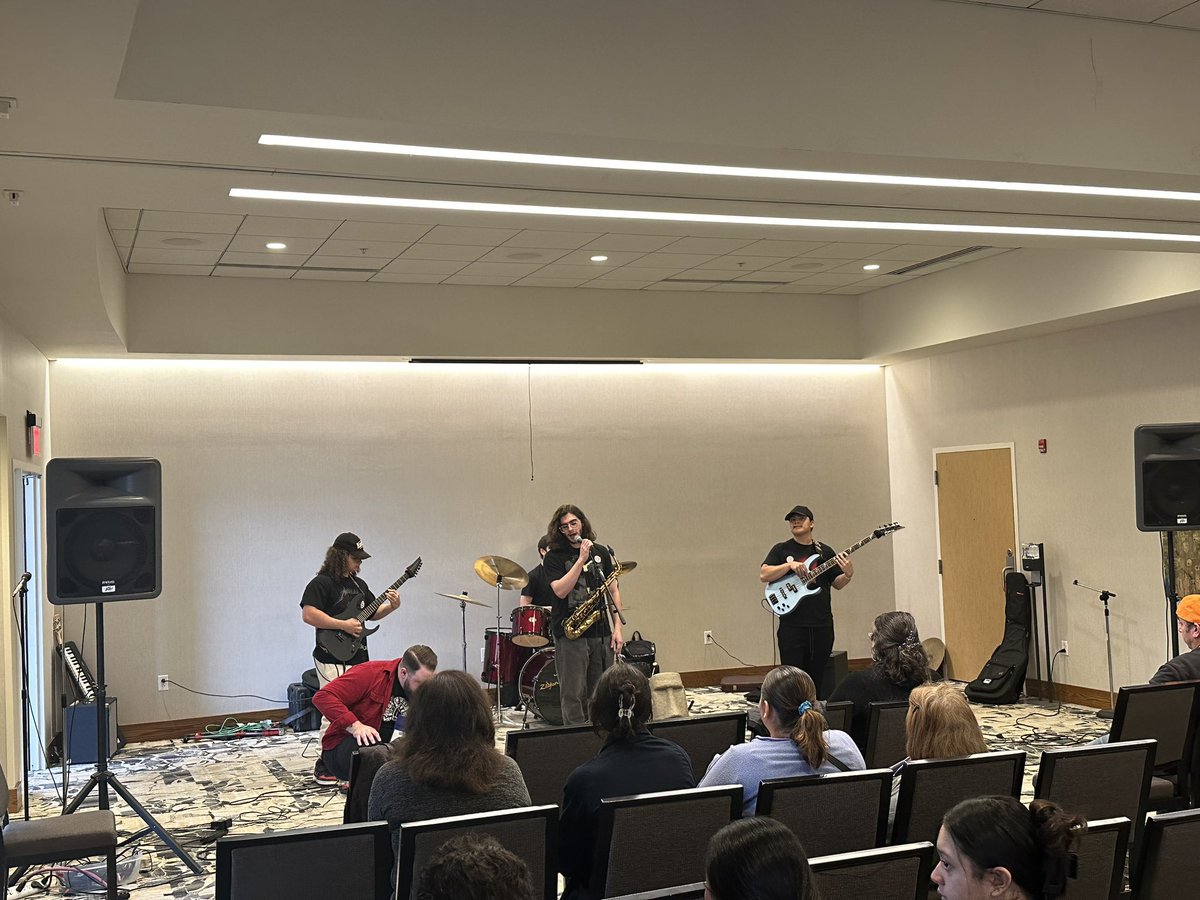 Ridley’s own “Refrigerator” soundchecking for their set at the <a href="/PMEAstate/">PMEA</a> festival. #modernband #ridleymusic