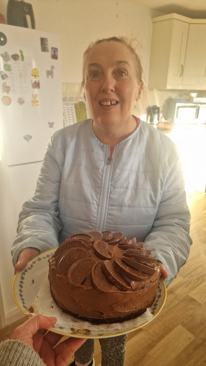 My birthday weekend can start now, even though it's not until Sunday. Winnie made me choc orange cake!!! I ❤️ Choc Orange!!! 49 incoming..... let's make it even better than the one before ❤️💪