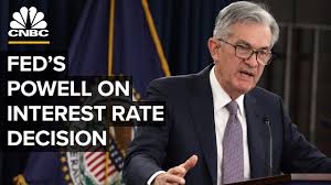 #FED -Chef Powell tut so, als sei eine US-CBDC Lichtjahre entfernt. Doch seine Weigerung, die Zinsen zu senken, dient genau deren Vorbereitung: Sie treibt kleine und regionale Banken in die Insolvenz & macht sie zur Beute der Wall-Street-Giganten. #CBDCs
