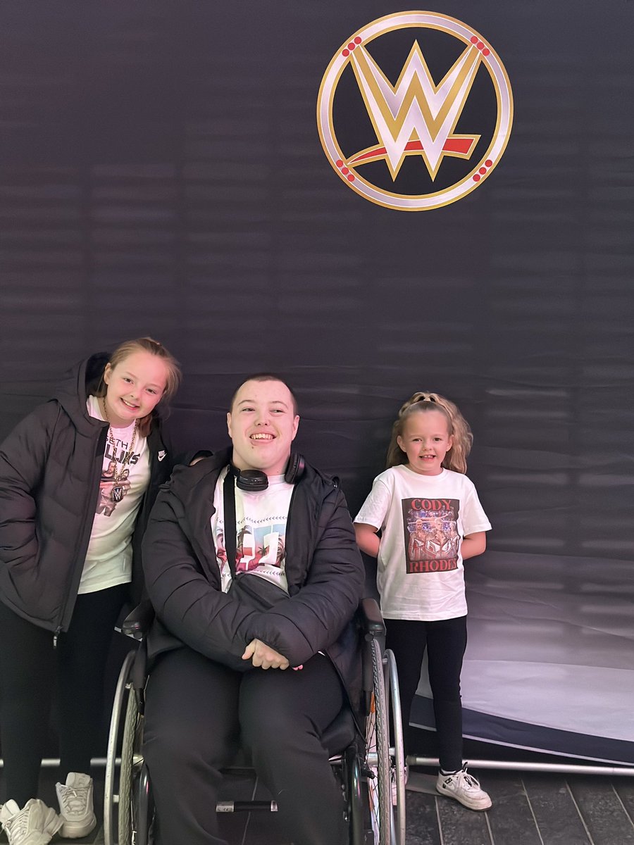 Tash_Luff's tweet image. WWE Live London @wwe #wwelive