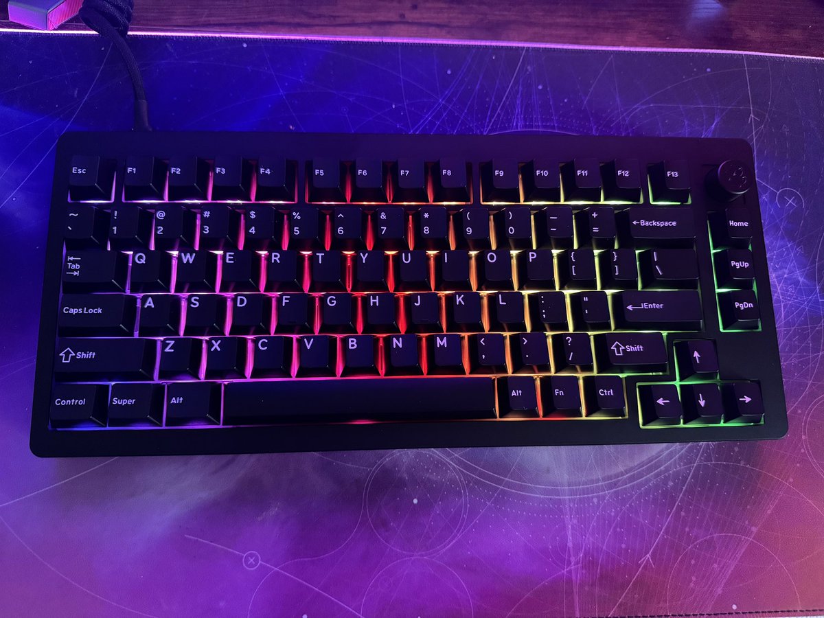 Chappy_chap1's tweet photo. @CGCustomsLLC @carolinagamer99 
Thank you for the beautiful board! Chosfox  cf81 Pro 75%. https://t.co/aAVqG3Bu73