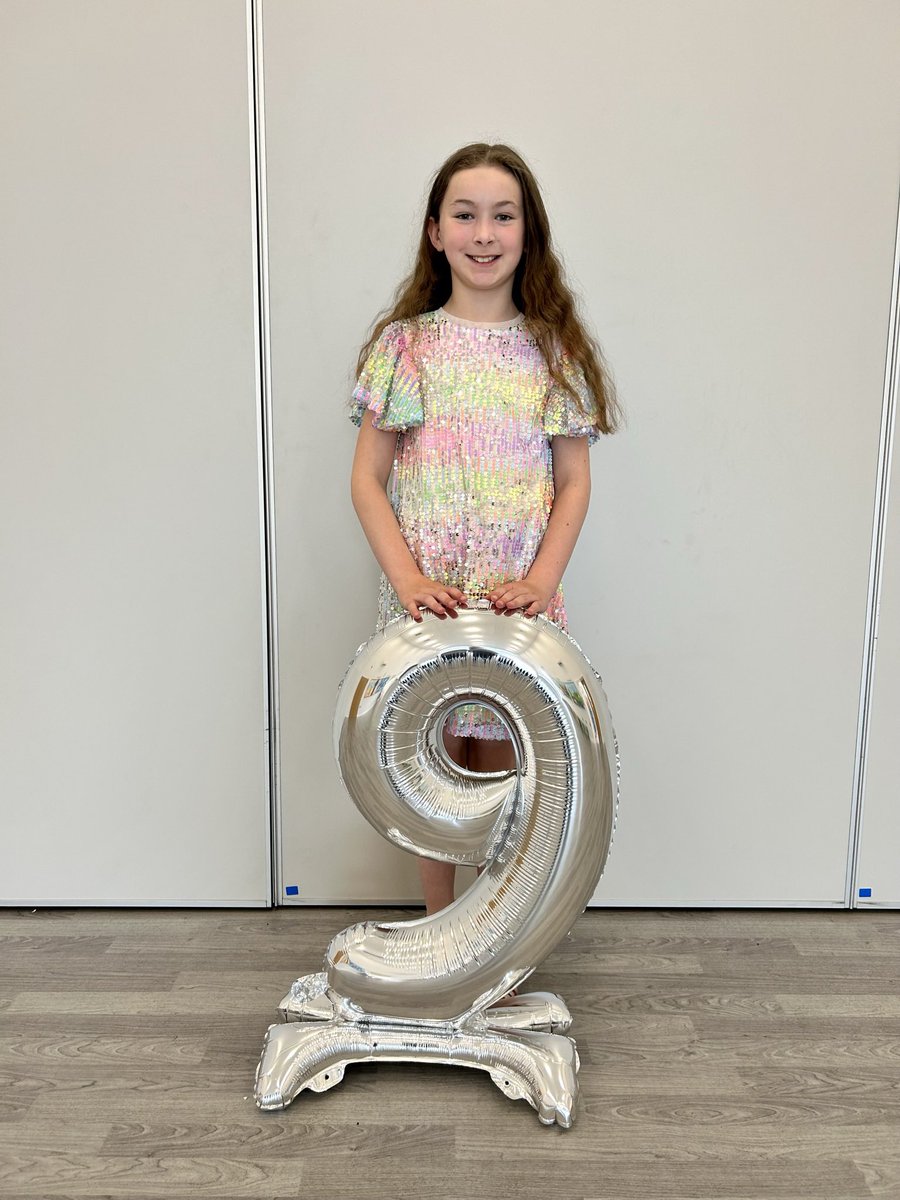 EmmaLBray23's tweet photo. @BBCTheOneShow @ClaudiaWinkle Good luck to my 9 year old daughter Millie is running the TCS Mini London Marathon tomorrow raising money for Little Princess Trust to make a wig from her hair that she is growing ready to cut!! https://t.co/Ij8JBRoX9i