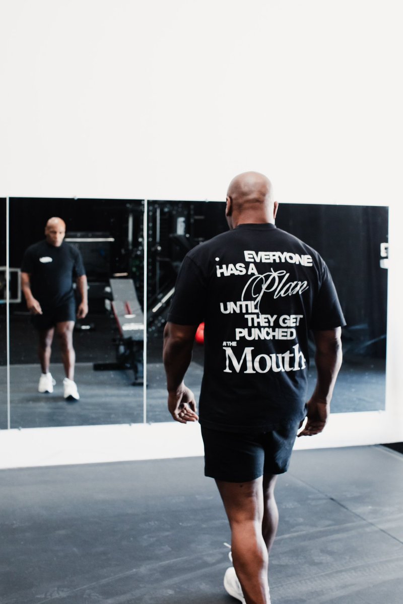MikeTyson's tweet photo. @jakepaul 

#PaulTyson https://t.co/r6XqQ8jyx0