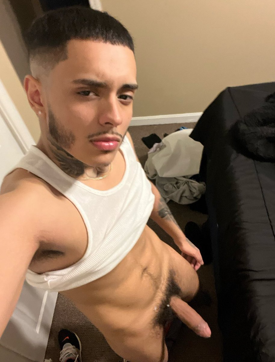 FemsNsfw's tweet photo. I wanna bend over Infront if him 😣
📸: @realjadensimone 

Tags - #gay #gayporn #porn #nsfw #horny #bi #lgbtq #hot #blowjob #anal #dick #jerkingoff #sex #cum #deepthroat #nsfwacc #onlyfans #nude #bbc #freaky #horny https://t.co/pUbPlQhM17