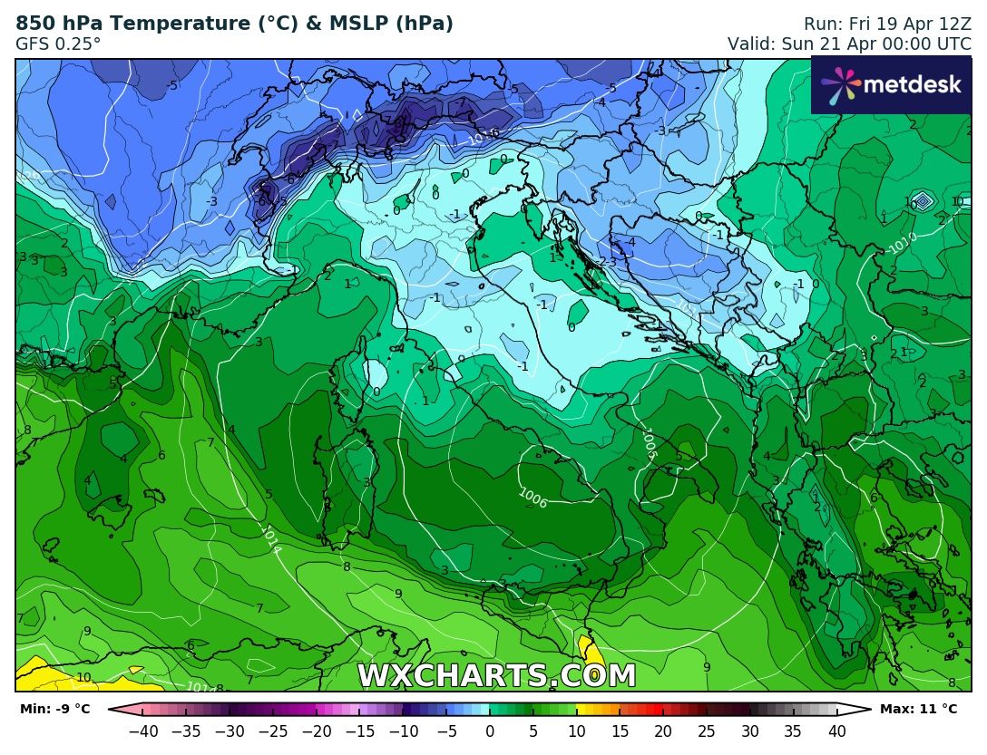 Dalla tarda mattinata di domani fino a domenica mattina nuovo impulso artico con piogge e nevicate soprattutto sulle regioni centrali con particolare coinvolgimento delle zone adriatiche. Nevicate su zone interne della Toscana, Marche ed Umbria sopra gli 8-900 metri. Neve anche