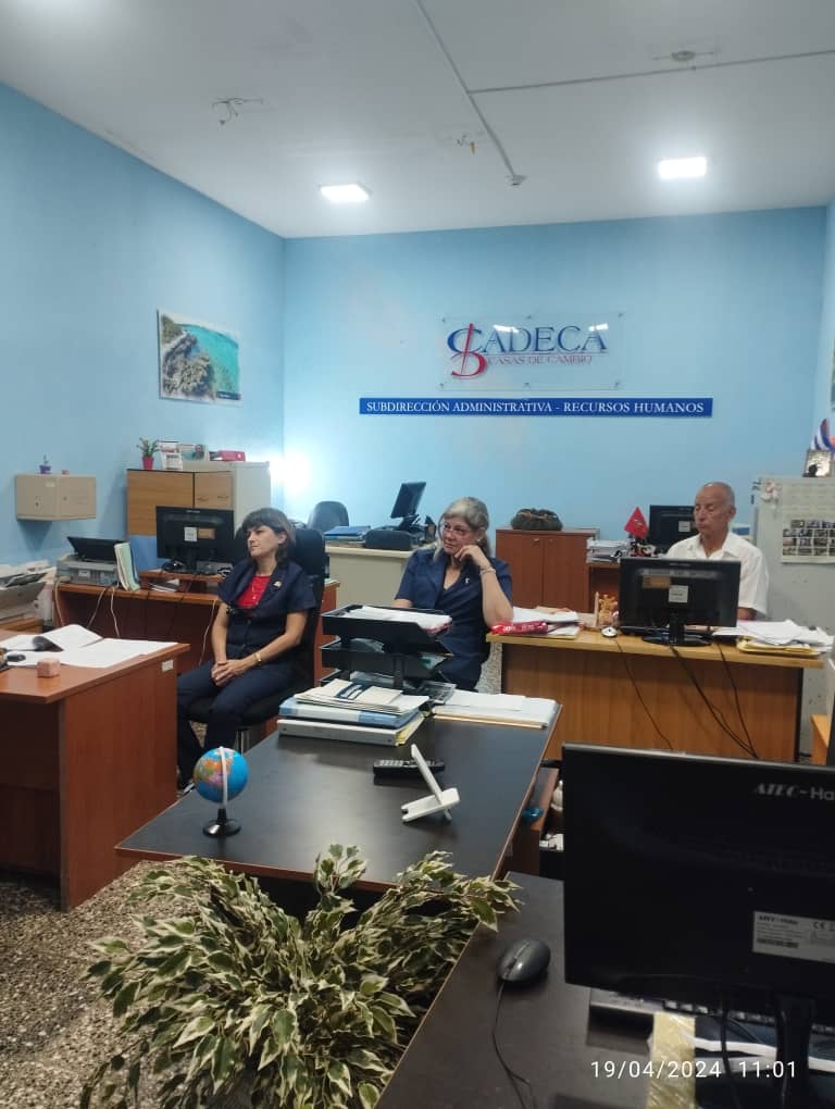 En recordación al 63 aniversario de la
Victoria de Playa Girón, se  homenajea  a los héroes y mártires de aquella gesta gloriosa. <a href="/cadeca_matanzas/">Dirección Provincial Cadeca Matanzas</a> resaltó como en #GirónVictorioso, continuaremos defendiendo nuestra independencia y soberania.
<a href="/mariofsabines/">Mario Sabines Lorenzo</a> 
<a href="/GonzalezDaile/">Dailé González Acevedo</a>