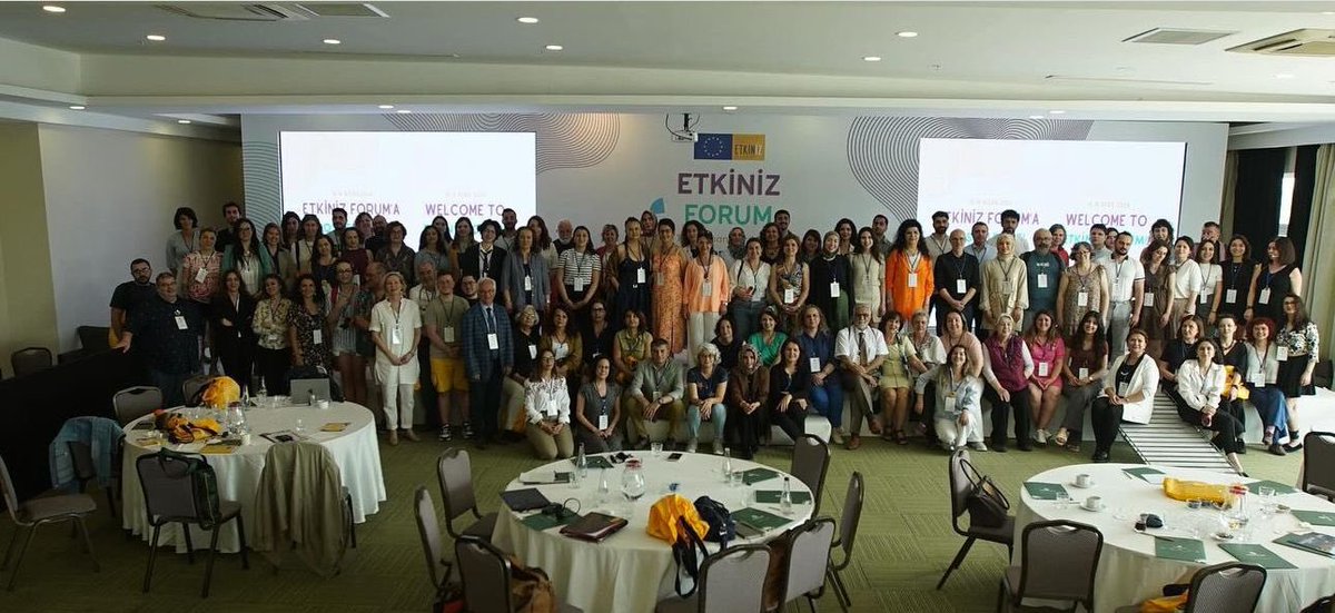 ETKİNİZ’in planladığı ‘Dayanışma, Hesap Verebilirlik ve İyileşme için İnsan Hakları İzleme” temalı Forum'un il gününde #Nedenİzliyoruz sorusuna birlikte yanıt aradık. Savunuculuk faaliyetlerimiz ve sivil alan dayanışmasını güçlendirmek için iki gün birlikteydik. Teşekkürler…