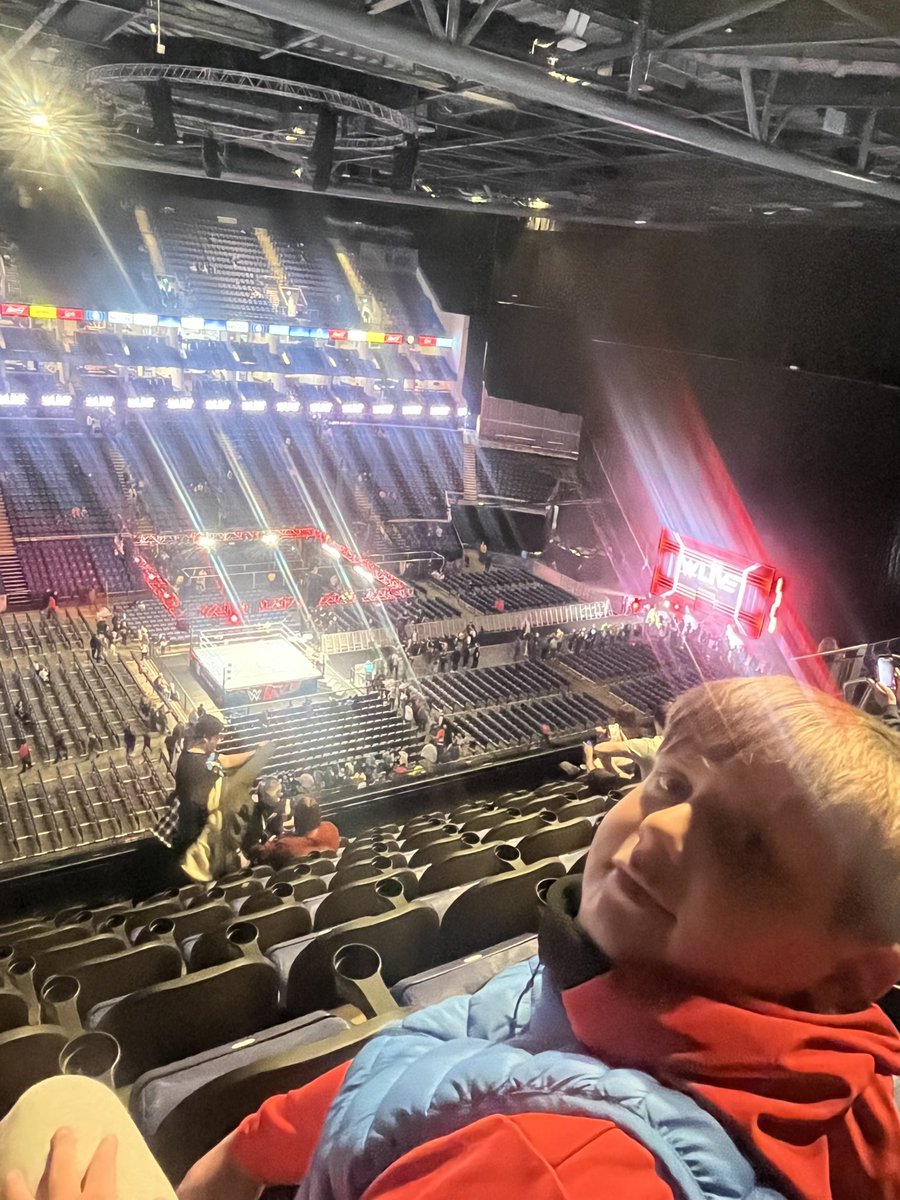 macca2907's tweet photo. #WWELondon https://t.co/wXQFdZlTO7