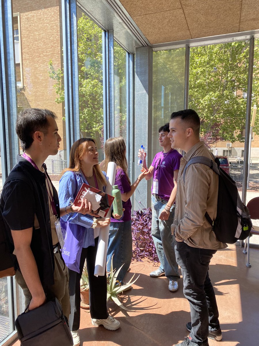 Segundo día del Congreso de pregraduados en Ciencias de la UCM. Enhorabuena a todo el equipo @BiologiaUcm <a href="/LF_Messina/">Lola Fernández Messina</a>