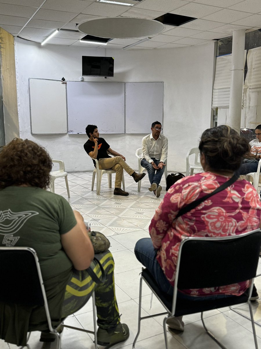 Agradezco a @Rocordera y @luismaleon la visita a @la_letran dónde pudieron platicar con vecinas y vecinos sobre sus propuestas y proyectos en pro de la alcaldía y de las colonias. Próximamente esperamos a @LetyVarela @FDoringCasar @LuisMendozaBJ para platicar en @la_letran .