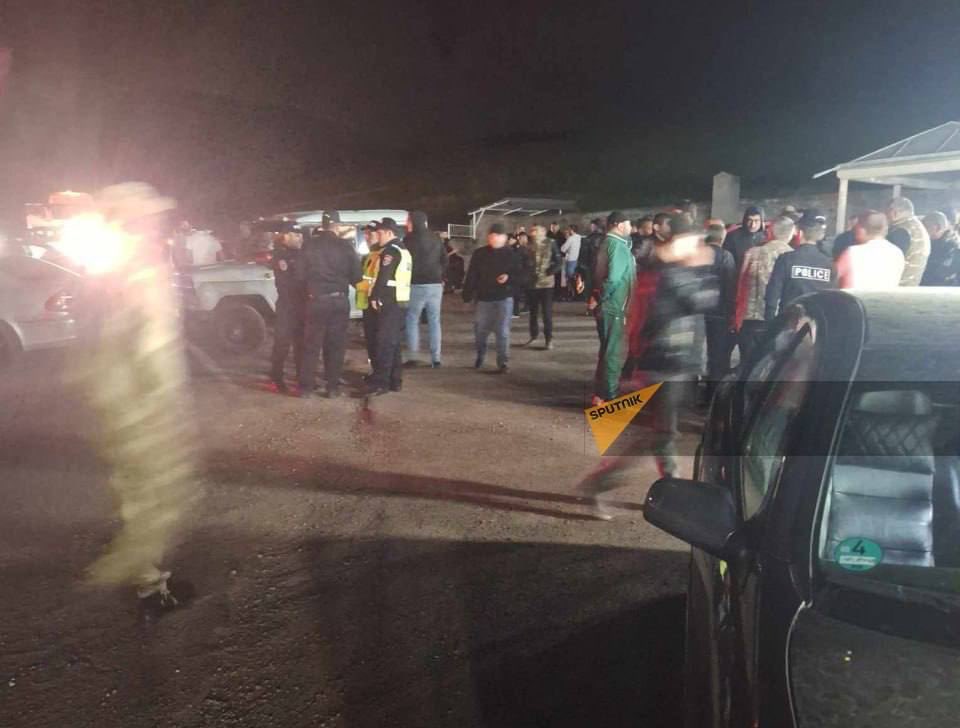 Residents of the villages of Baganis and Voskepar blocked the interstate highway in protest against the decision to surrender territories to hayvanestan as part of the delimitation.