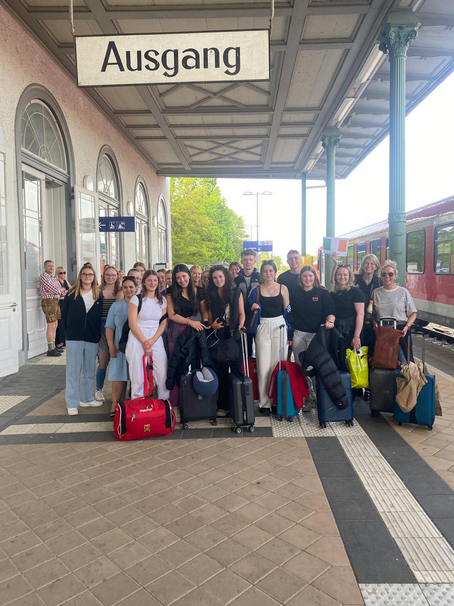 For @KinsaleComSch students their Austrain mobility comes to a close. We've had a wonderful time developing links with our Austrian hosts, border hopping and exploring some beautiful cities and all during #EUYouthweek 🇮🇪🇪🇺🇦🇹🪧📣✨️