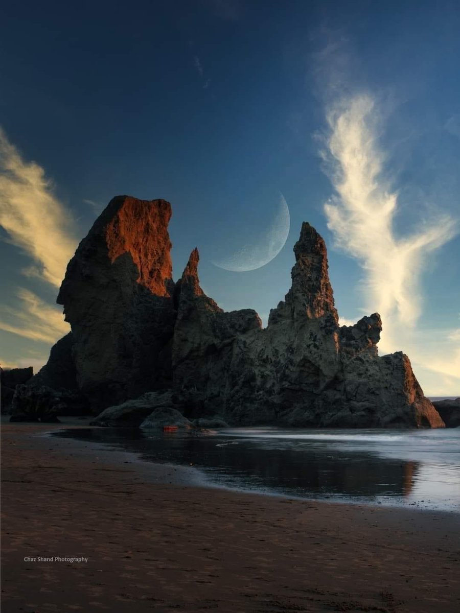 Cradle of the moon at Bandon, Oregon