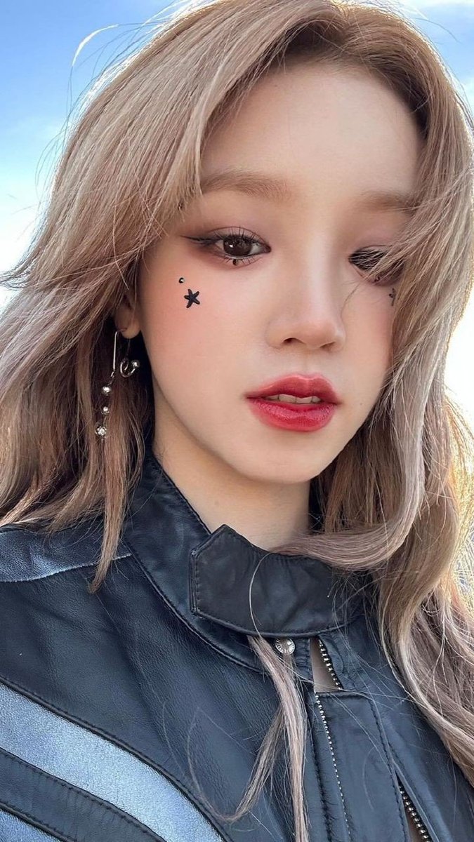confesionesHr's tweet photo. 🕰 21:00 | 16:00 | 13:00 🕰

Esta preciosa busca reactivarse y hacer nuevas y buenas amistades despues de una fase de andar algo perdida y desactivada. 

¡Dadle amor!🤎 https://t.co/g4WoGkV5jP