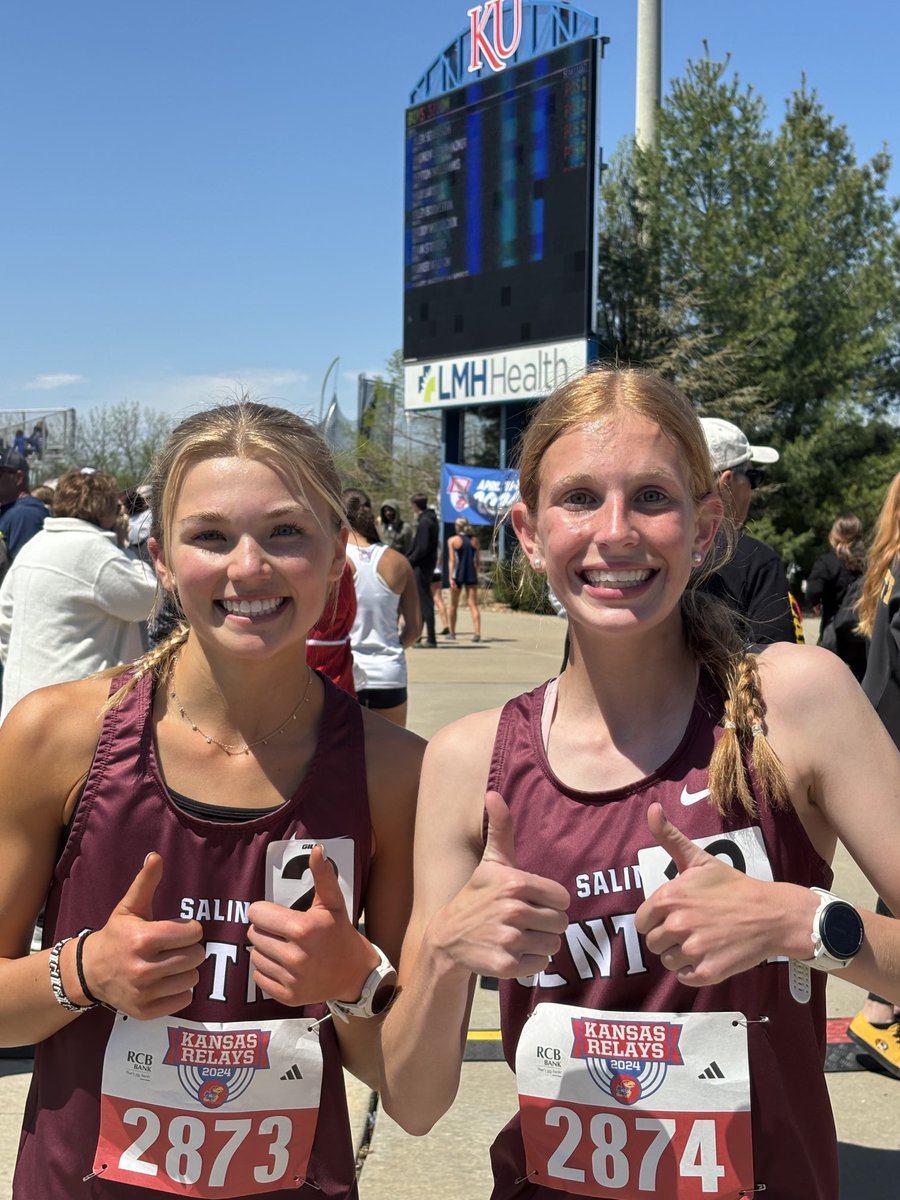 SCXC19's tweet photo. What a great race!
Katelyn Rupe lowers her own school record with a 3200m PR of 10:17.40, and Kaylie Shultz sets her PR with a time of 10:32.69. Great work, ladies! #AllInSC #KURelays https://t.co/uB8DrlmOp4