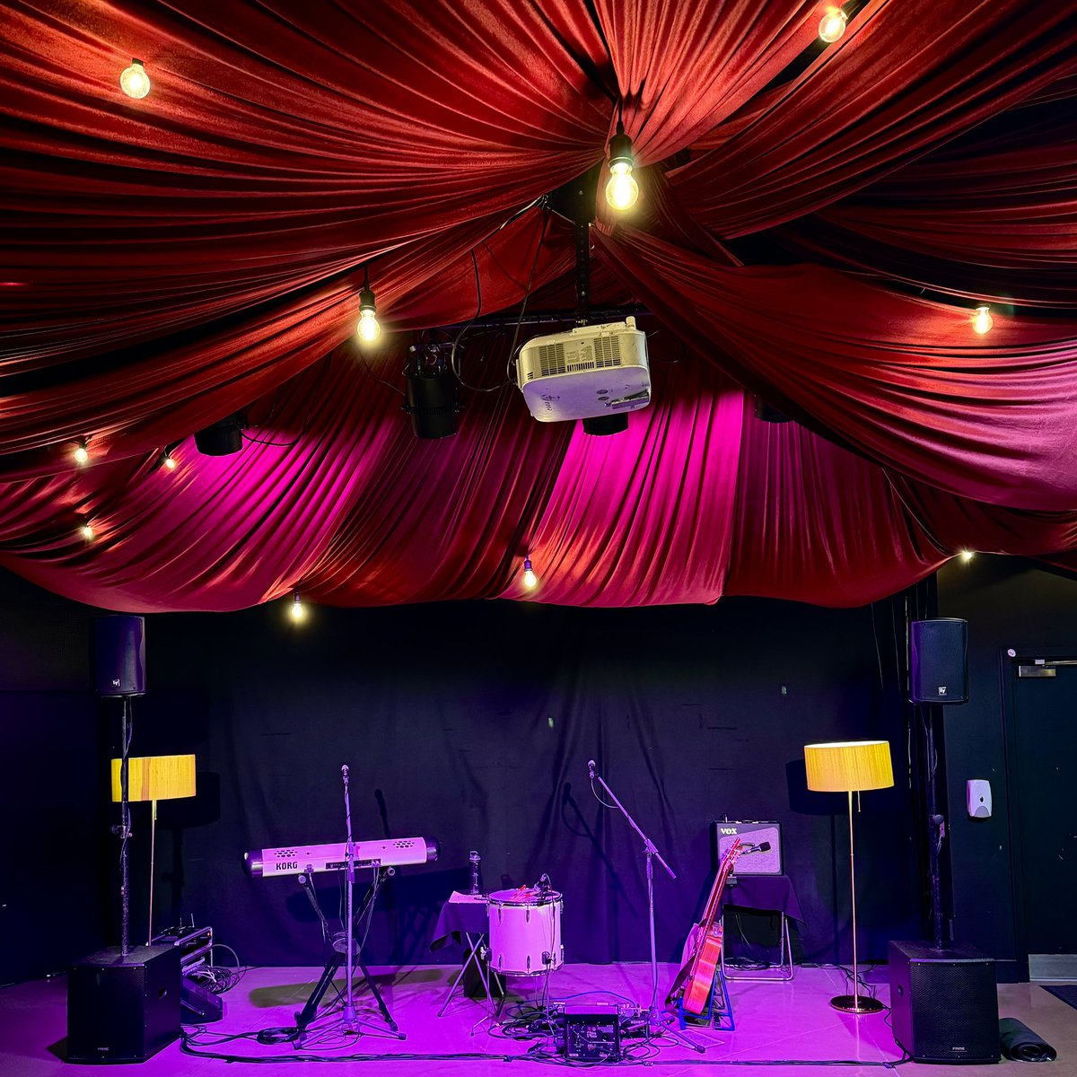 sarahmcquaid's tweet photo. So nice to be making my 2nd visit to the gorgeous little #studiotheatre at @glorennis #Ennis, now with new #ceilingdrapes & #standinglamps! Huge thanks to Nick, Bríd & all the team for a lovely welcome back. Also looking forward to -> https://t.co/2KVmsFwwUn