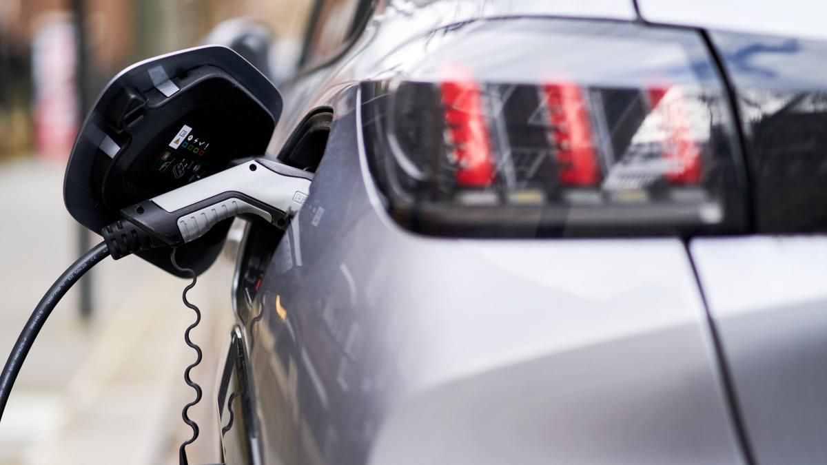 Decline in market share of new electric cars buff.ly/49mlkGD #autotech #automobile #tesla #cars #techcar