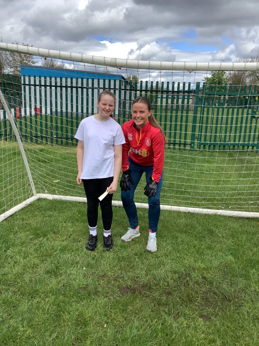 Year 6 enjoyed an amazing visit from Lucy Farrell - this included a presentation about her football career as well as a penalty shootout; followed by autographs and pictures! Thank you Lucy - it was amazing!