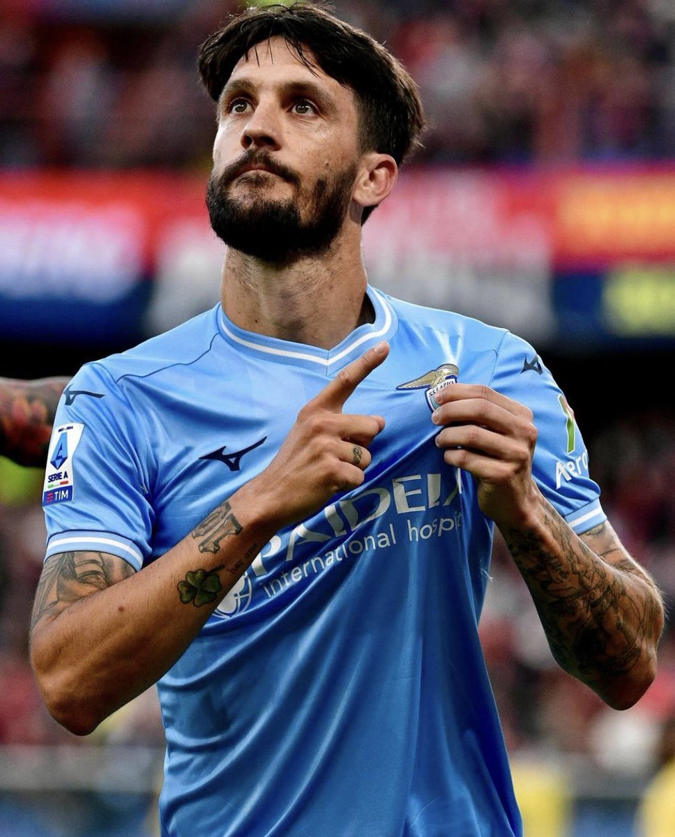 puffasgirl_'s tweet photo. Annunciare la settimana prima di aver chiesto la rescissione del contratto e esultare indicando lo stemma dopo aver fatto gol la settimana dopo è la cosa più da Luis Alberto che Luis Alberto abbia mai fatto.
#GenoaLazio #LuisAlberto https://t.co/QINWwLk8G3