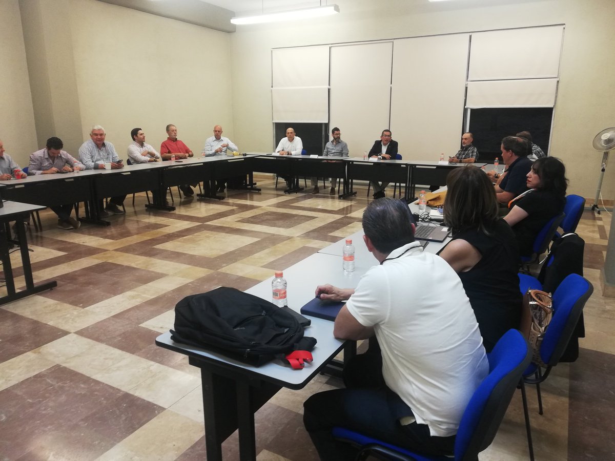 Agradecemos a <a href="/UASLP_Vinc/">Secretaría de Vinculación Social Universitaria</a>  hospitalidad y presentación a Mesa Directiva <a href="/CANACINTRA_SLP/">CANACINTRA SLP</a> de los  "Servicios que ofrece  <a href="/LaUASLP/">UASLP</a> al Sector Industrial"  <a href="/AJZGrector/">Alejandro Zermeño Guerra</a> <a href="/GylmarMariel/">Gylmar Mariel</a>