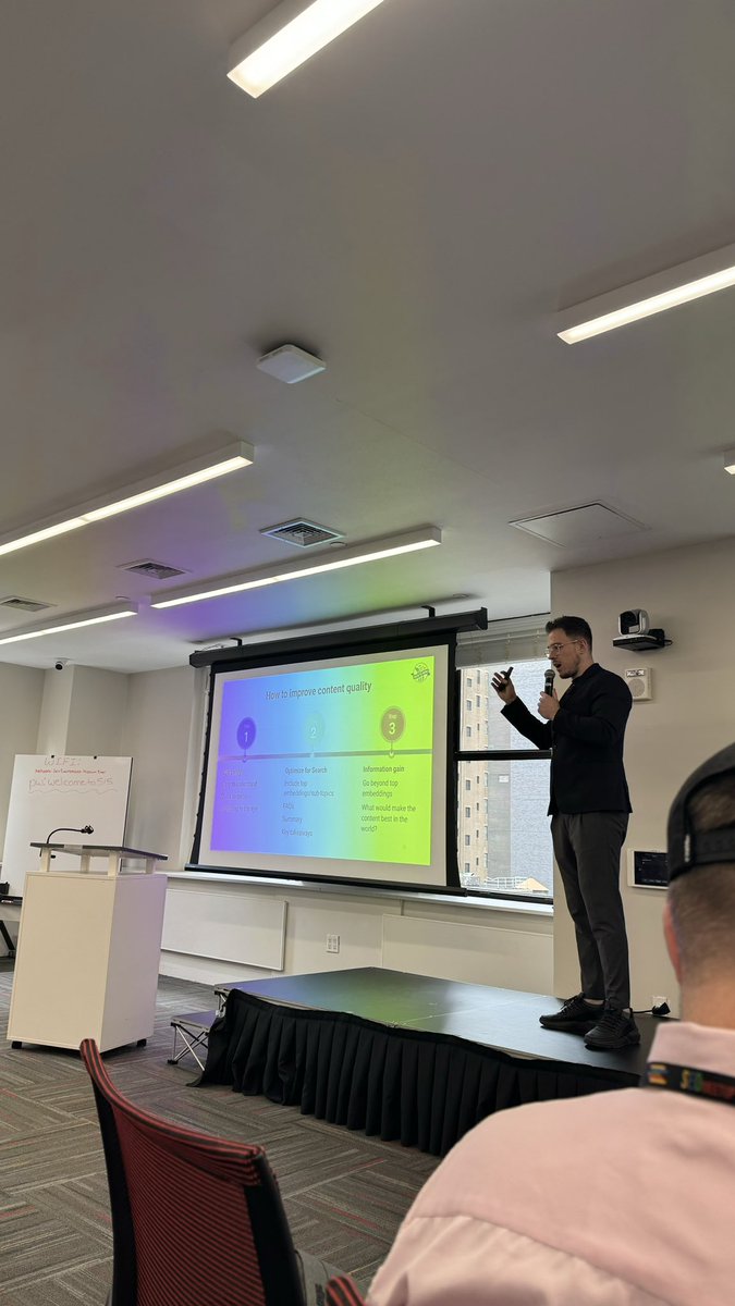 lilyraynyc's tweet photo. Creating high-quality content and doing it well is hard to scale - that’s the point. It requires a lot of hard work.

Contribute first party data, original insights, things that attract links naturally 

@Kevin_Indig https://t.co/zD7rbTj40r