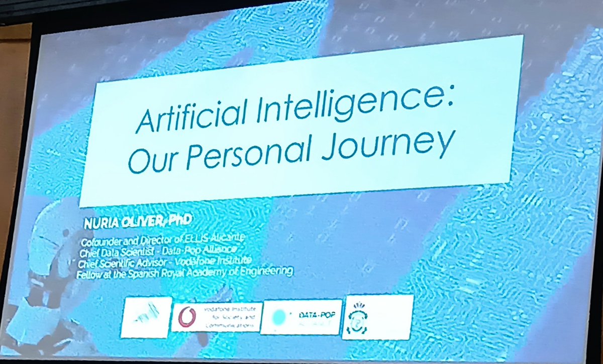 pabtrad's tweet photo. Qué experiencia única fue volver a la @UA_Universidad para asistir a la charla sobre IA con la destacada presencia del ministro @joseluisescriva y @nuriaoliver de @ELLISAlicante. Una mañana inspiradora llena de conocimiento e innovación para nuestro alumnado. @mintradigital #AI https://t.co/dEiWNK3LTK