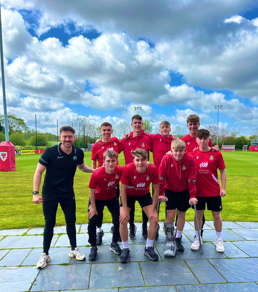 What a brilliant group of lads. Absolutely loved working at Wrexham FC this season 😊 …. Hope Mr Reynolds & Mr McElhenney drop in next season to see what the LFE PERSONAL DEVELOPMENT sessions are all about 👍🏼⚽️💡🎯