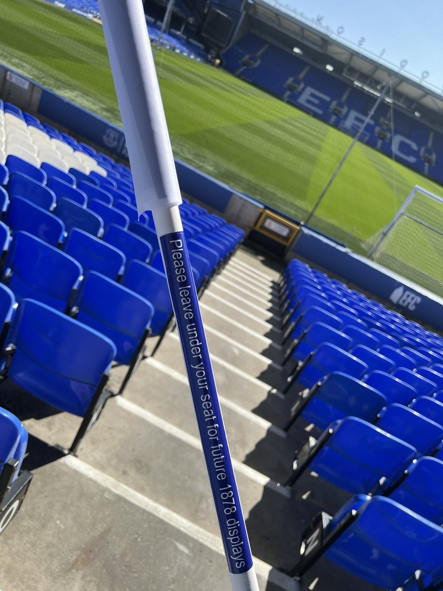 On Sunday, please leave all flags in the Gwladys Street under your seats after the game for future displays. This message will also be on the big screens & will be announced on the tannoy for those who aren’t on social media 👍🏼 Thank you 🔵⚪️🟡