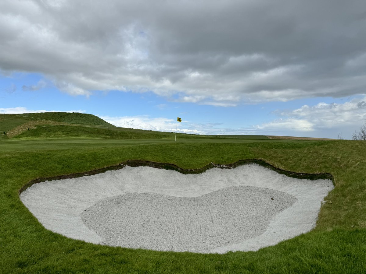 EastBrightonGC's tweet photo. 2nd Hole - Back in play from tomorrow!! https://t.co/gQH4s4FR9I