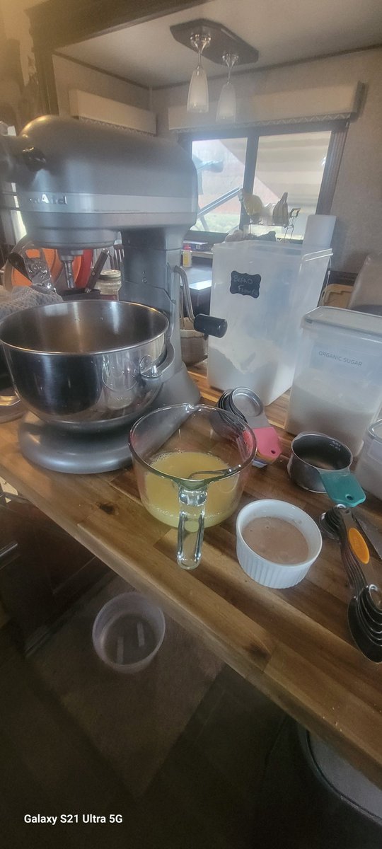 Wills2024's tweet photo. I'm making homemade hamburger buns this morning so we can enjoy an epic burger when we have dinner tonight!
#cookingfromscratch
#organic
#lovetobake https://t.co/0oyURXuTBg
