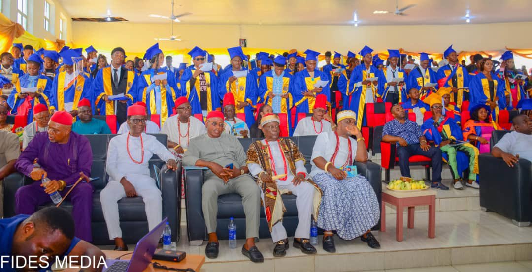 Peter University had its first matriculation today. I was there to witness the event. It was a colorful event. Congratulations to the new students and to prospective students, the admission is still ongoing!