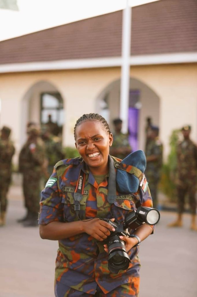 Sergeant Rose Nyawira the late CDF's photographer. So so cute kalikuwa karembo sana hata alikuwa na mwanya kama mimi. May the souls of all our departed soldiers rest in eternal peace. #GenelAf #TSTTPD #gntm #RIPGeneral #RIPMandisa