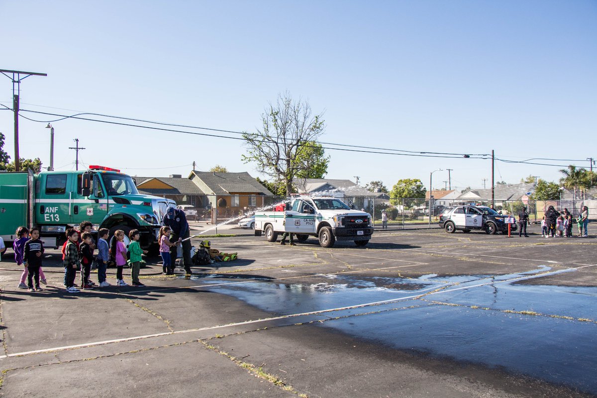 Last week our staff attended the Vena Elementary School Career Day. They talked with 3rd grade classes about their lives and careers. Engine 13 also made a splash with the students and helped them learn about careers in wildland firefighting.