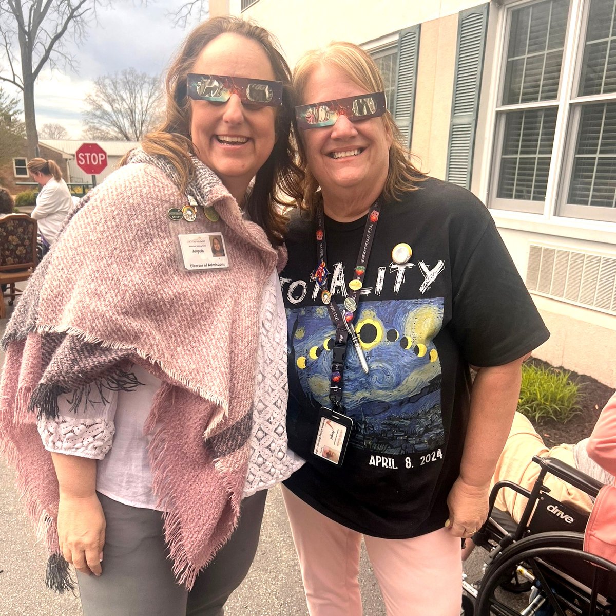 CM_Careers's tweet photo. Here, work with *far-out* friends. That’s a great day at work! 

#Careers #LoveYourJob #WorkWithFriends #JoinOurTeam https://t.co/1qmBcio0Fw