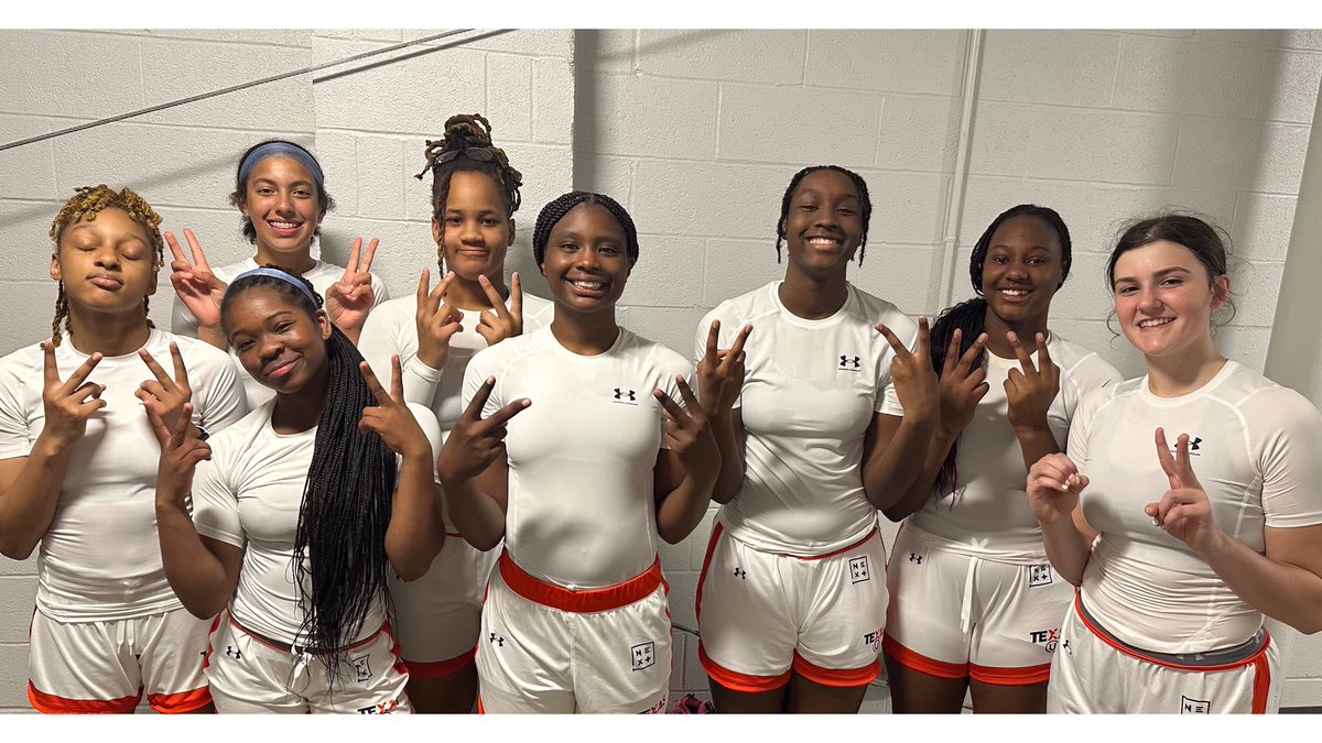 All smiles for our @TXUBasketball 16u GUAA as they close Day 2 at the @UANextGHoops with a 83-58 win over GTS Fusion.. Big games from Freshman Payton Jones and Standout 2026 PG Kyndal Graham💯