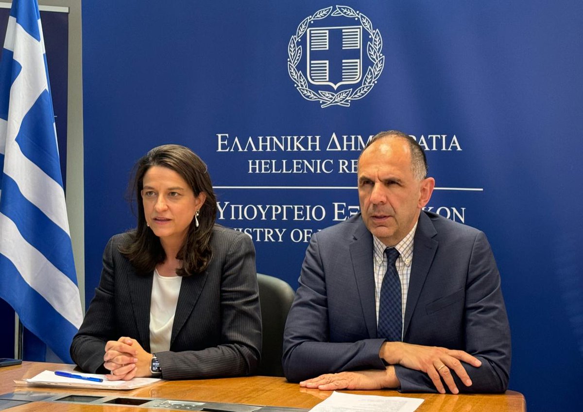 Video conference on postal voting featuring Minister @GreeceMFA #GeorgeGerapetritis & Minister @ypesgr #NikiKerameos, along with the heads of 🇬🇷's Diplomatic & Consular Missions abroad.