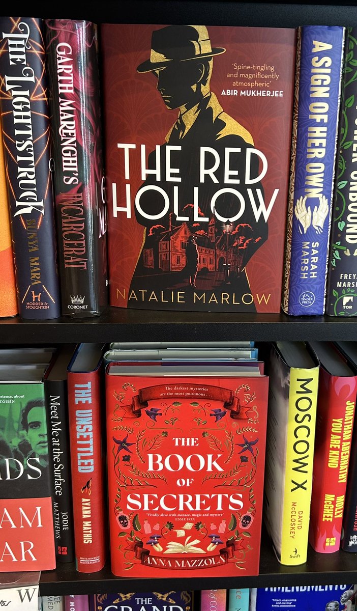 And it was lovely to see @NatalieMarlow2 and @Anna_Mazz in @SUAWaterstones today 👇