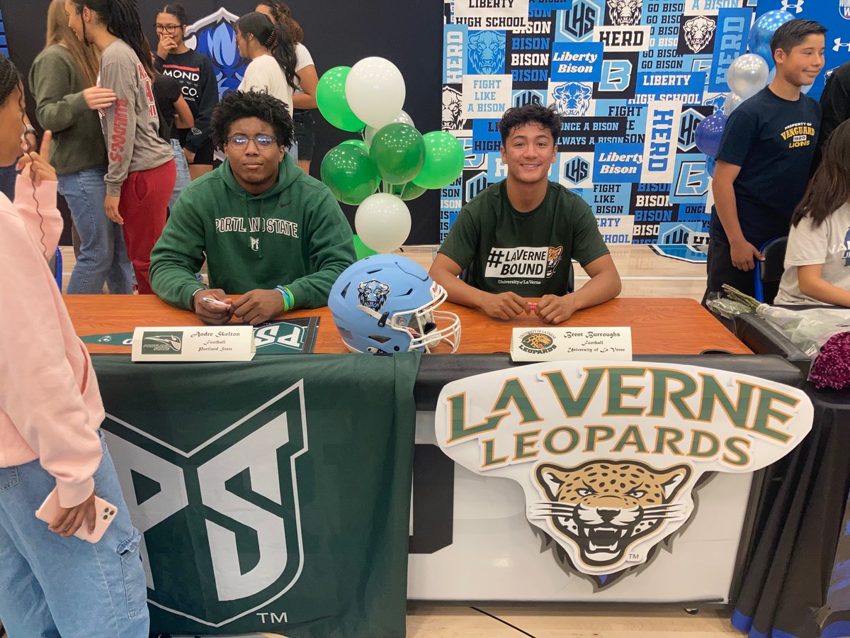 Bison_LHS's tweet photo. Congratulations to @brentburroughs5 and @Andre_Skelton ! Can’t wait to see y’all ball at the next level! https://t.co/4wxw30Hq7x