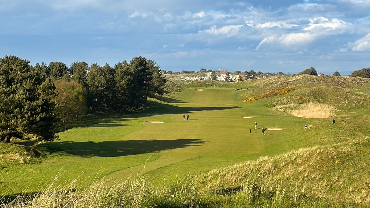 It’s hard to think of a better way to kick off a trip to England’s Golf Coast than what we experienced today at @Hillside_GC. The weather was great, the welcome was warm, the course was in fantastic condition. A bucket list day!